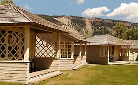 Mammoth Hot Springs Hotel Yellowstone National Park Wy